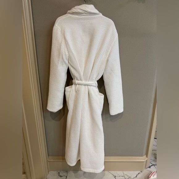 Serena & Lily St. Helena Spa Bath Robe, White Waffle-Weave 100% Cotton, New! - Picture 4 of 9